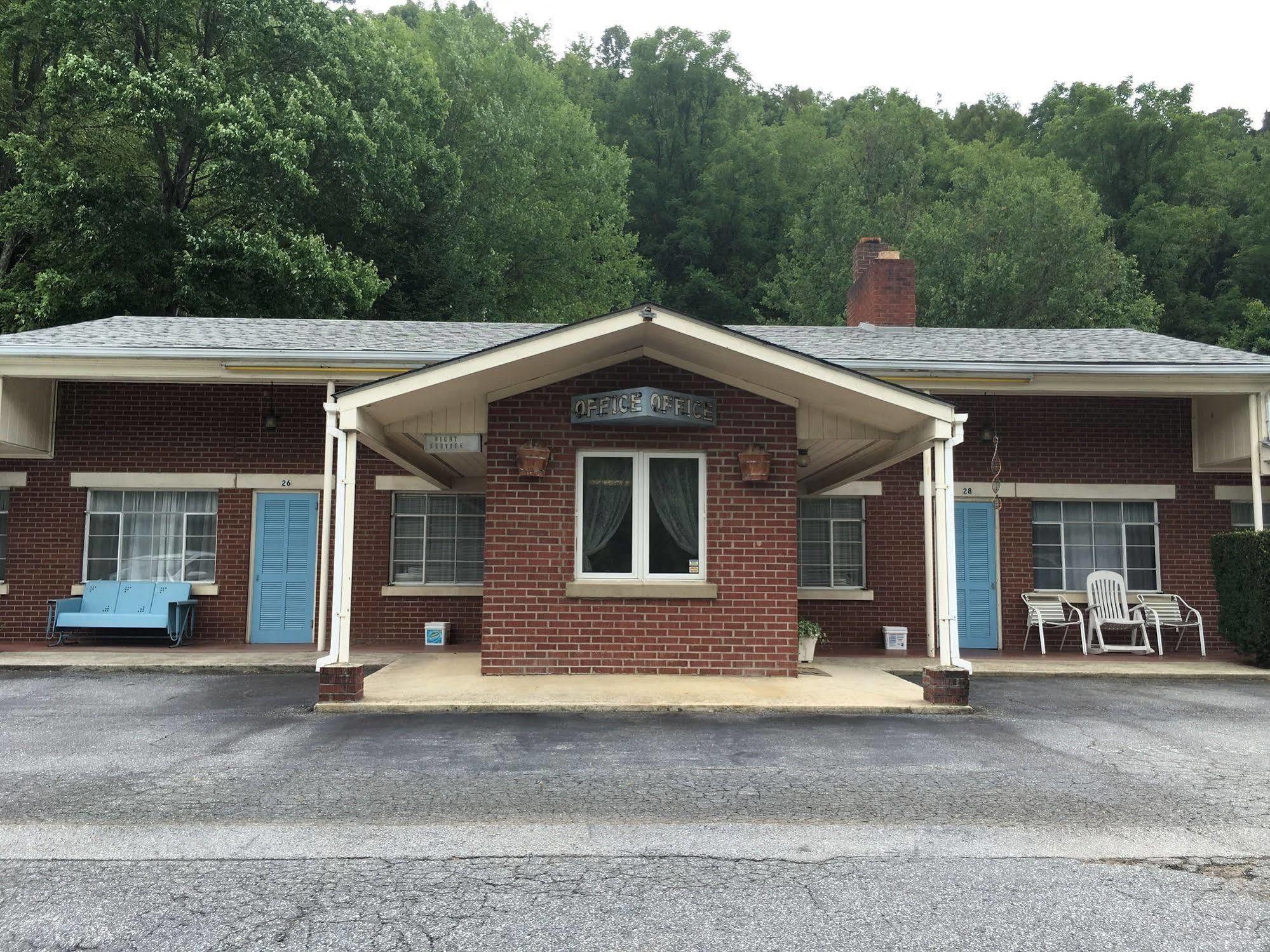 Parkway Inn Waynesville Εξωτερικό φωτογραφία